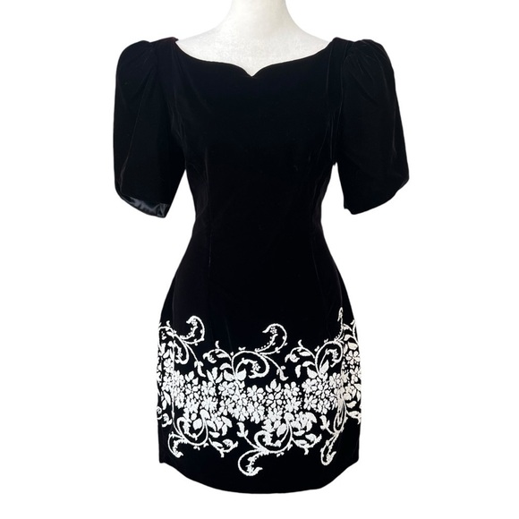 Jessica McClintock Dresses & Skirts - JESSICA MCCLINTOCK Gunne Sax Black Velvet Embroidered Puff Sleeve Dress Sz 9/10